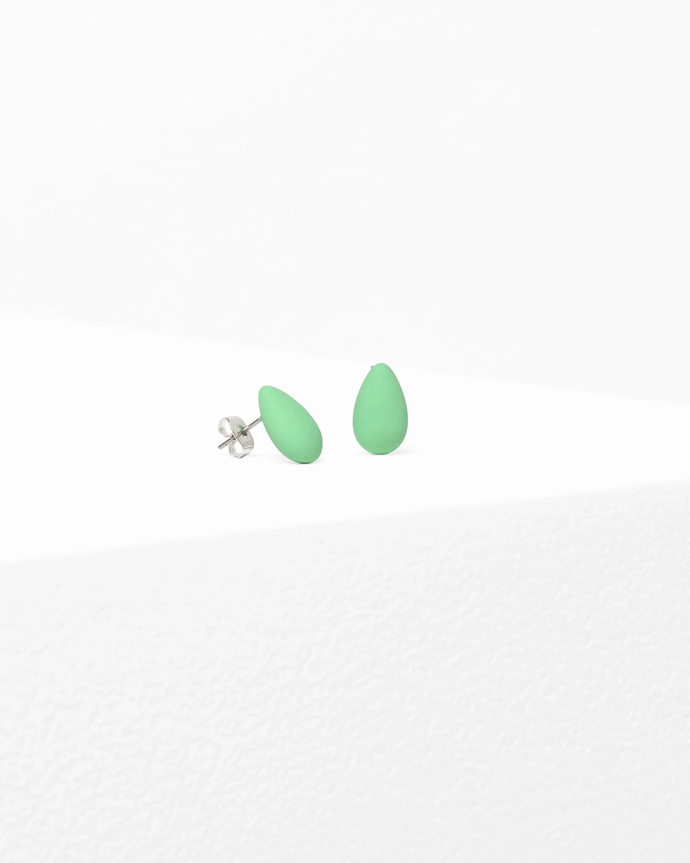 Reyni Stud Earring