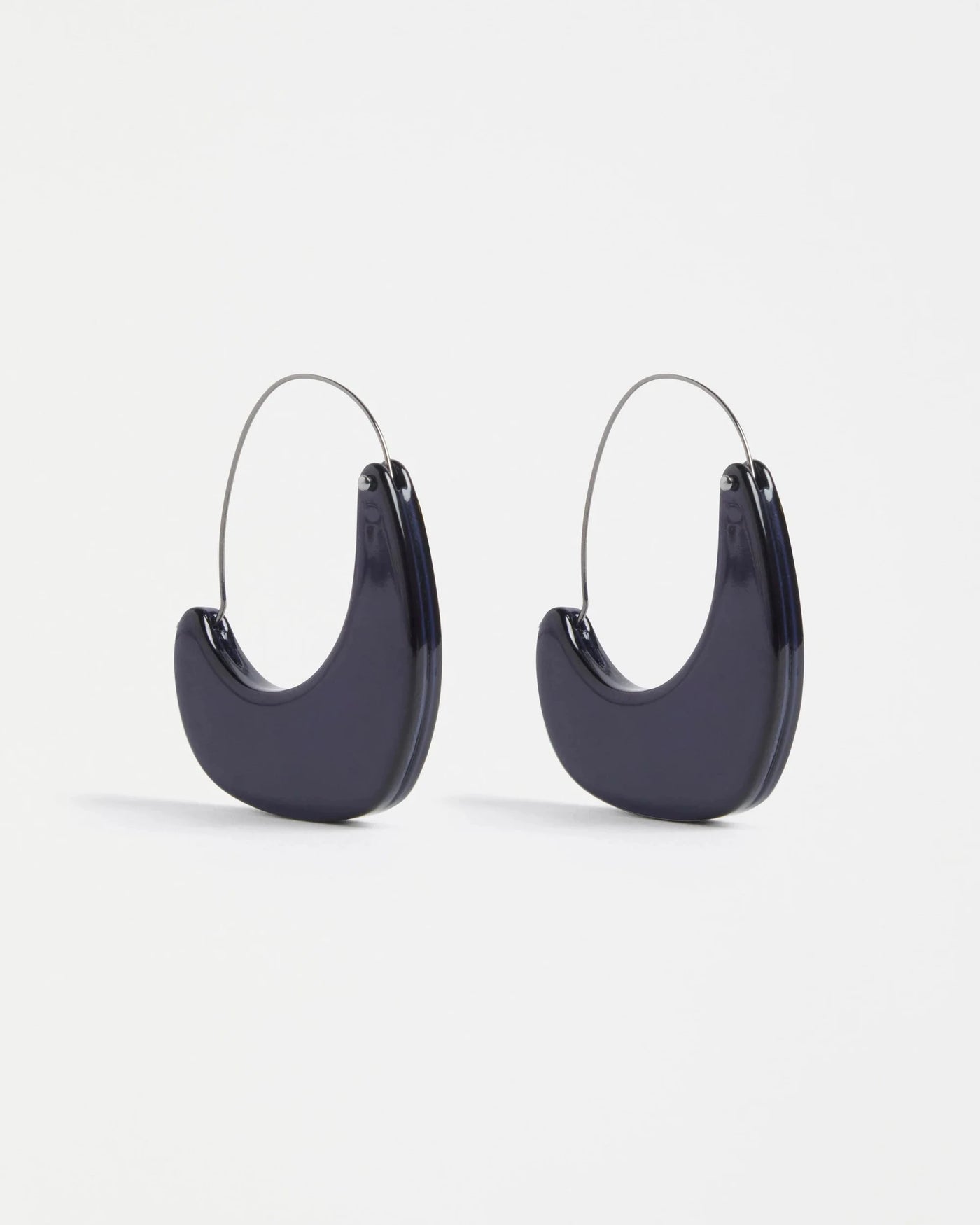 Neve Earring