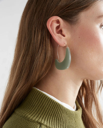 Neve Earring